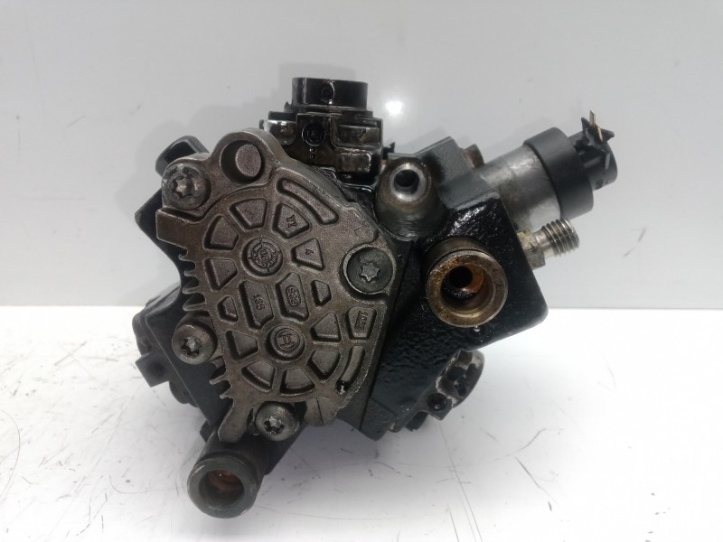 Recambio de bomba inyeccion para kia sorento 2.5 crdi referencia OEM IAM 0445010118-331004A410 BOSCH 2.PINES