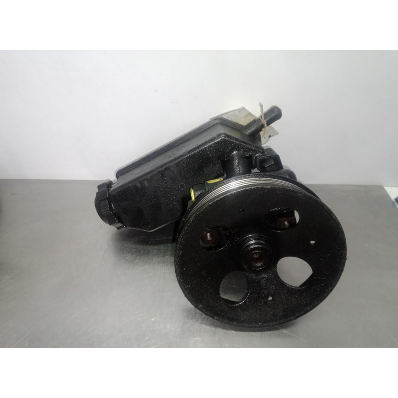 Recambio de bomba direccion para opel vectra b berlina 1.8 16v cat referencia OEM IAM 90495957  