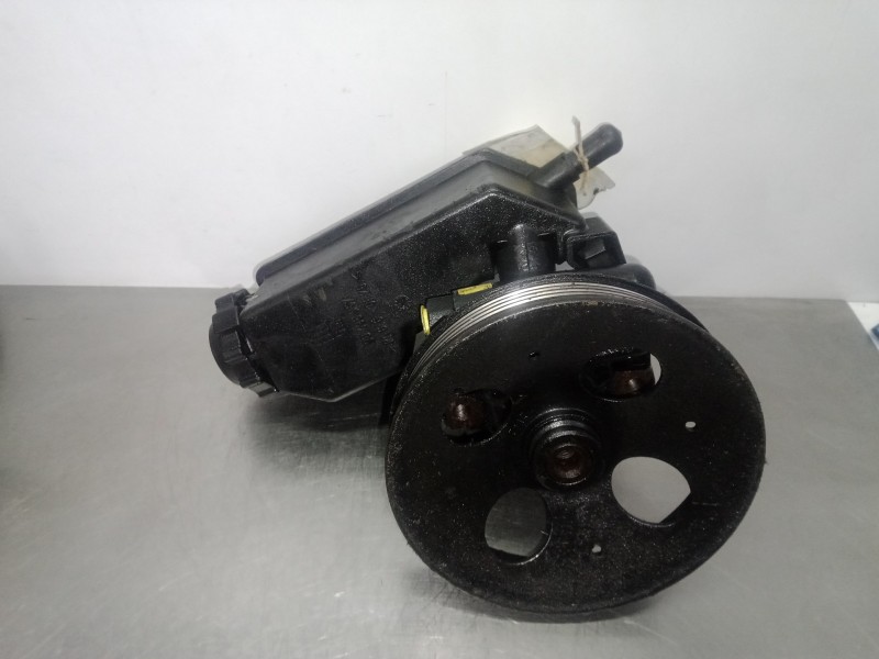 Recambio de bomba direccion para opel vectra b berlina 1.8 16v cat referencia OEM IAM 90495957  
