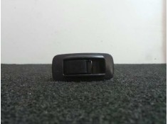 Recambio de mando elevalunas trasero derecho para toyota corolla verso (r1) 1.8 16v cat referencia OEM IAM 54035228  848010F030B