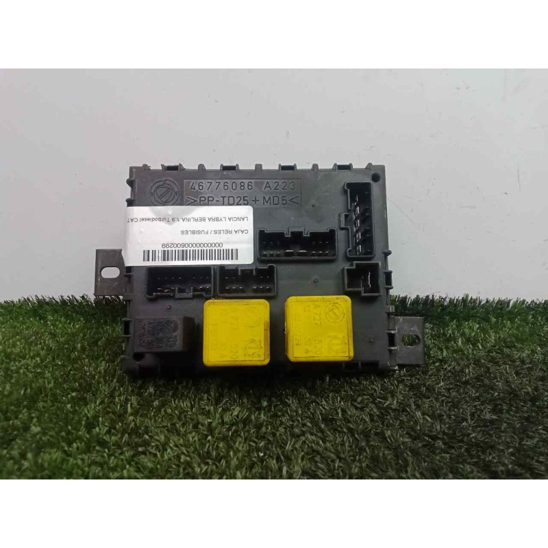 Recambio de caja reles / fusibles para lancia lybra berlina 1.9 turbodiesel cat referencia OEM IAM 46776086  
