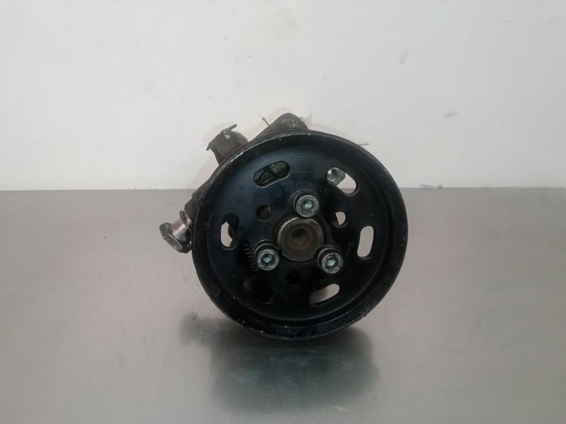 Recambio de bomba servodireccion para volkswagen polo classic (6v2) referencia OEM IAM 6N0422154A 146425 6N0422154A