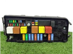 Recambio de caja reles / fusibles para opel vectra c berlina 1.9 cdti referencia OEM IAM 13205803-519182000  