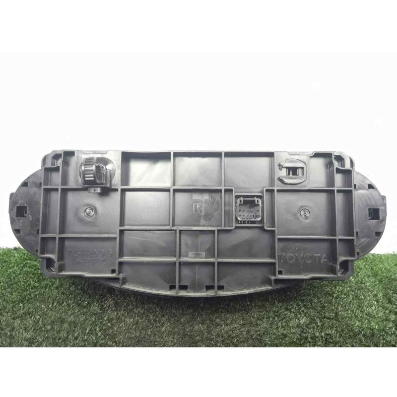 Recambio de mando climatizador para toyota yaris 1.5 16v cat (híbrido) referencia OEM IAM 559000D800C1  