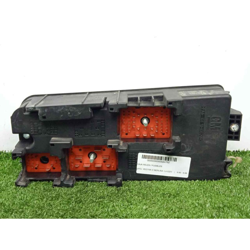 Recambio de caja reles / fusibles para opel vectra c berlina 1.9 cdti referencia OEM IAM 13205803-519182000  
