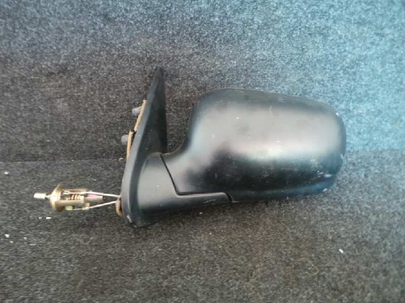 Recambio de retrovisor izquierdo para skoda felicia berlina ( 791) 1.3 referencia OEM IAM  MANUAL NEGRO PLASTICO