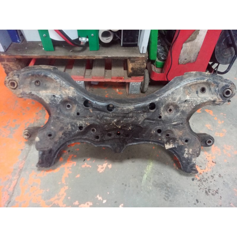 Recambio de puente delantero para toyota avensis berlina (t25) 1.8 16v cat referencia OEM IAM   