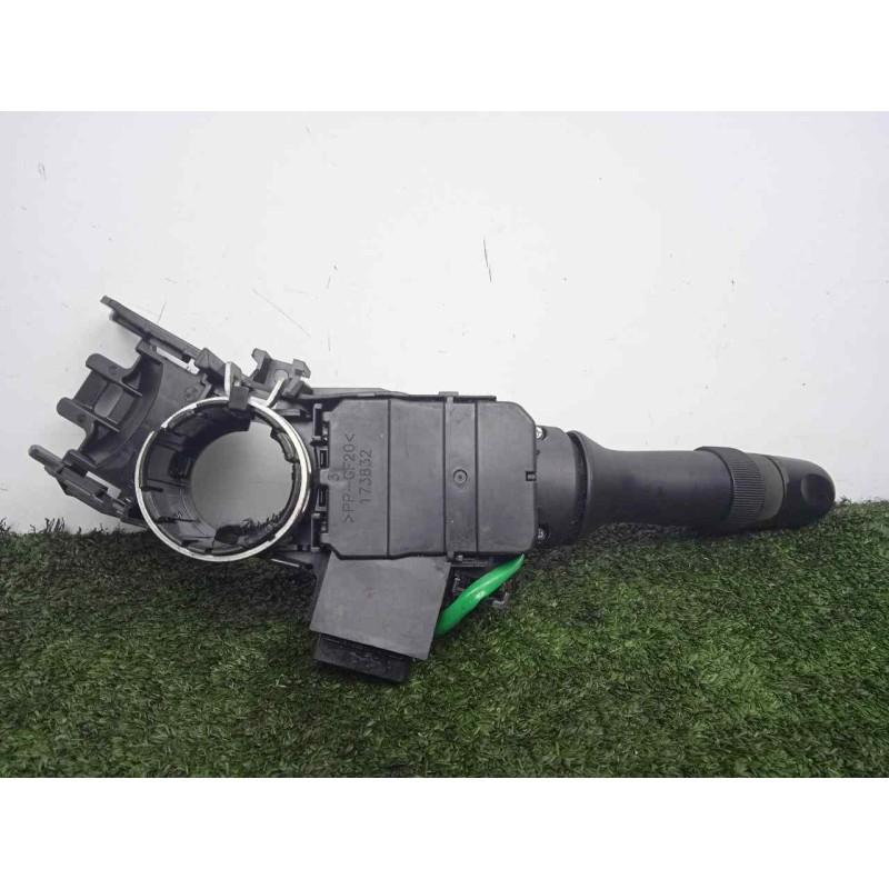 Recambio de mando luces para toyota yaris 1.5 16v cat (híbrido) referencia OEM IAM 0D30017F938 2.DIEBLAS 