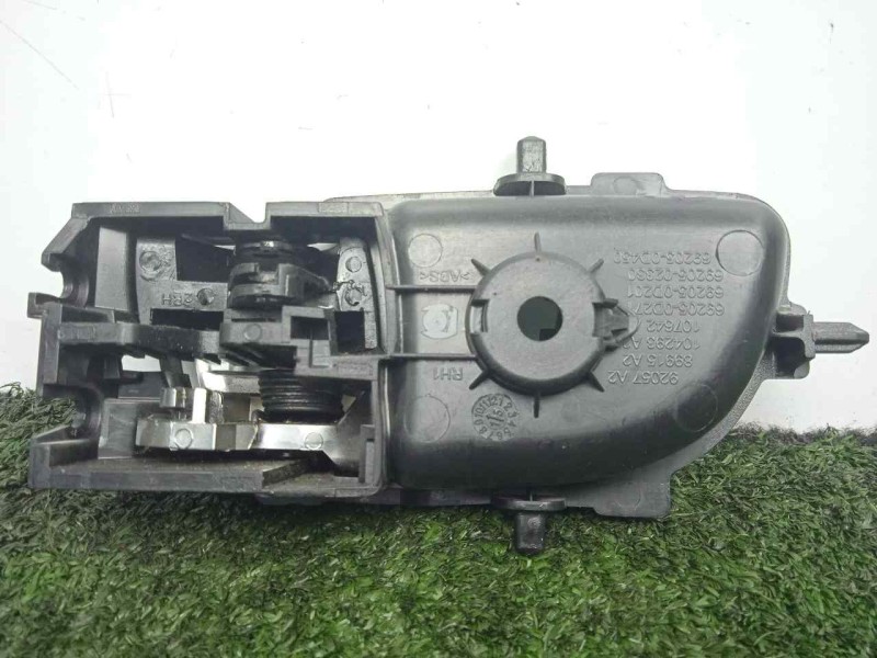 Recambio de maneta interior trasera derecha para toyota yaris 1.5 16v cat (híbrido) referencia OEM IAM 6920502330C2  