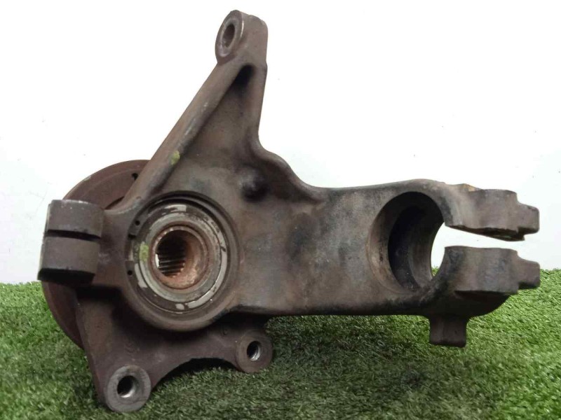 Recambio de mangueta delantera izquierda para peugeot 206 berlina 1.9 diesel referencia OEM IAM SINREFERENCIA  