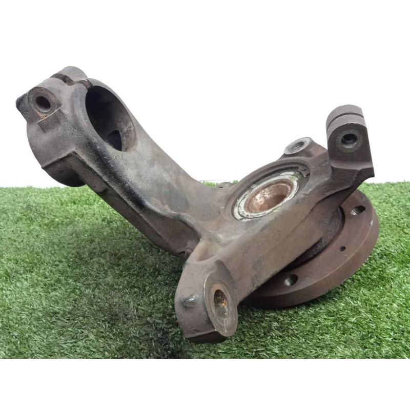 Recambio de mangueta delantera izquierda para peugeot 206 berlina 1.9 diesel referencia OEM IAM SINREFERENCIA  