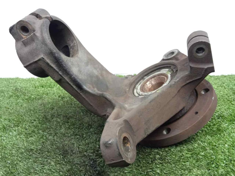 Recambio de mangueta delantera izquierda para peugeot 206 berlina 1.9 diesel referencia OEM IAM SINREFERENCIA  