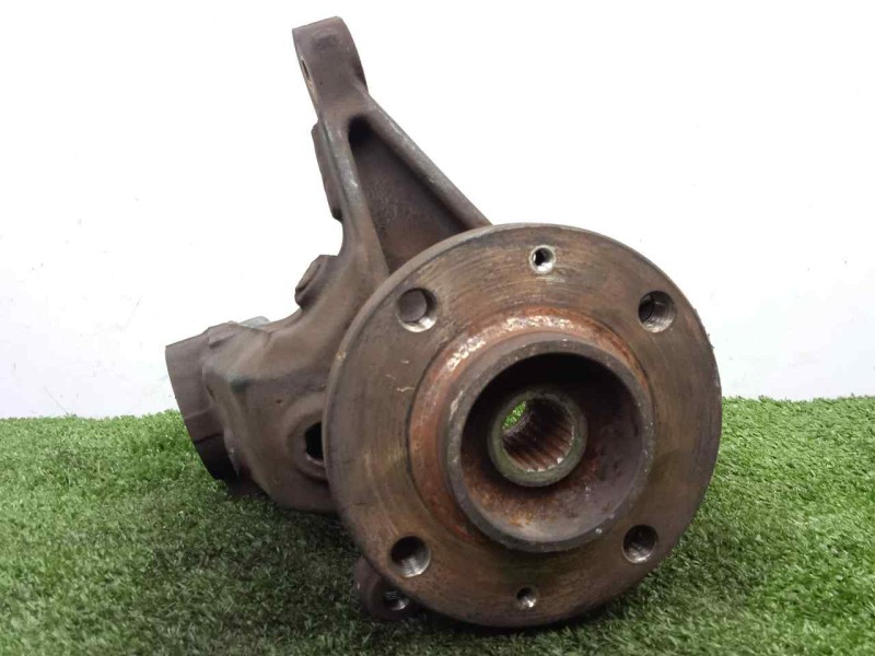 Recambio de mangueta delantera izquierda para peugeot 206 berlina 1.9 diesel referencia OEM IAM SINREFERENCIA  
