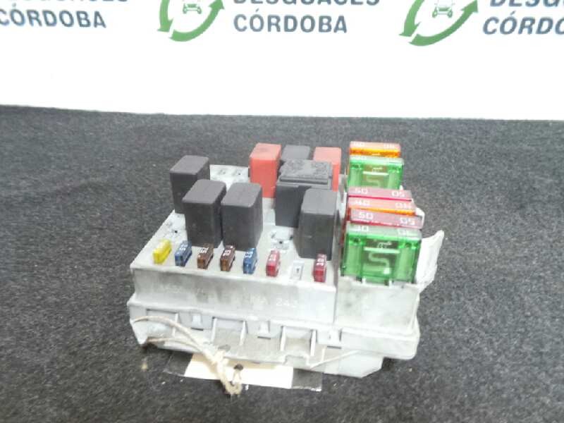 Recambio de caja reles / fusibles para alfa romeo 147 (190) 2.0 16v cat referencia OEM IAM 46558759  