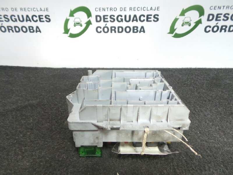 Recambio de caja reles / fusibles para alfa romeo 147 (190) 2.0 16v cat referencia OEM IAM 46558759  