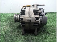 Recambio de alternador para renault clio iii 1.5 dci diesel cat referencia OEM IAM 0124425071-8200660033 BOSCH - 120AH - 12V POL 2