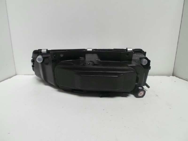 Recambio de faro derecho para citroën xantia berlina referencia OEM IAM  1.SERIE MATERIAL SIN USAR