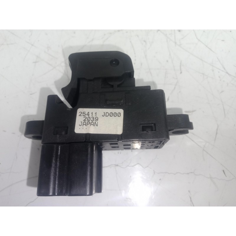 Recambio de mando elevalunas trasero izquierdo para nissan qashqai (j10) 2.0 16v cat referencia OEM IAM 25411JD000  