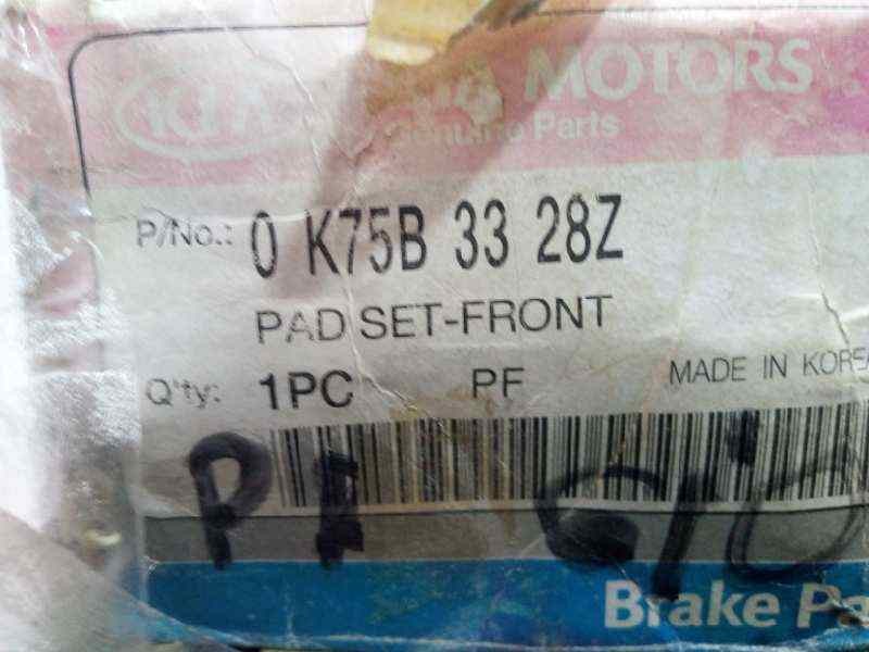 Recambio de pastillas frenos delanteras para kia pregio 2.7 diesel referencia OEM IAM 0K75B3328Z NUEVO DE LA KIA