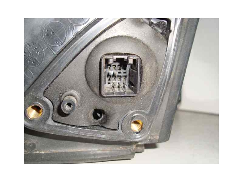 Recambio de retrovisor derecho para hyundai elantra (xd) 2.0 crdi referencia OEM IAM  ELECTRICO VERDE