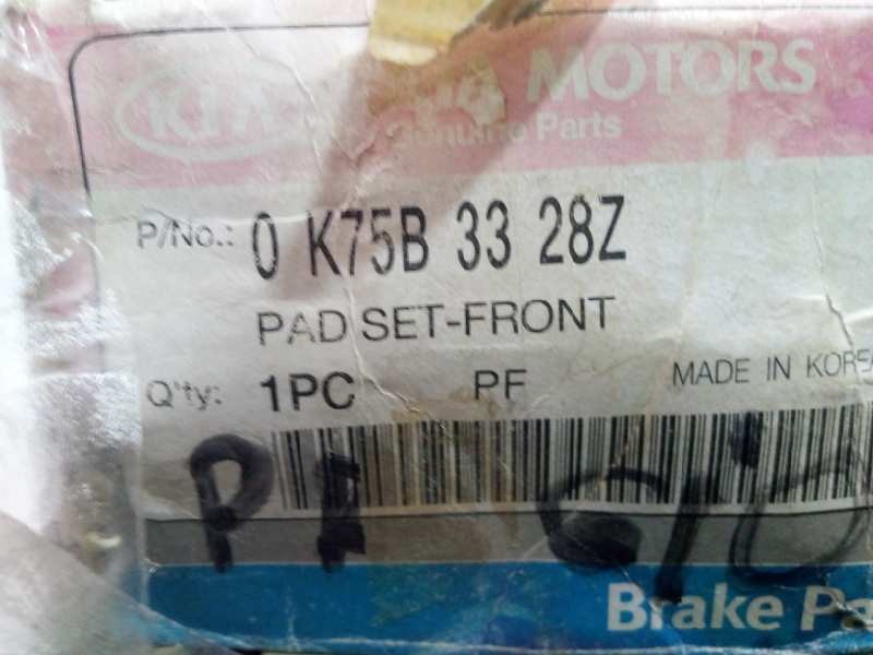 Recambio de pastillas frenos delanteras para kia pregio 2.7 diesel referencia OEM IAM 0K75B3328Z NUEVO DE LA KIA