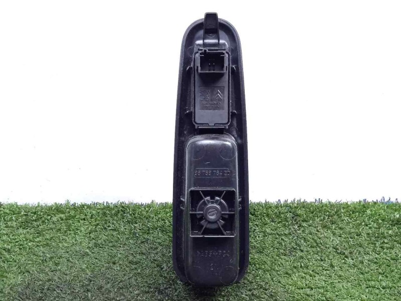 Recambio de mando elevalunas trasero izquierdo para peugeot 5008 2.0 16v hdi fap cat (rhh / dw10cted4) referencia OEM IAM 966622