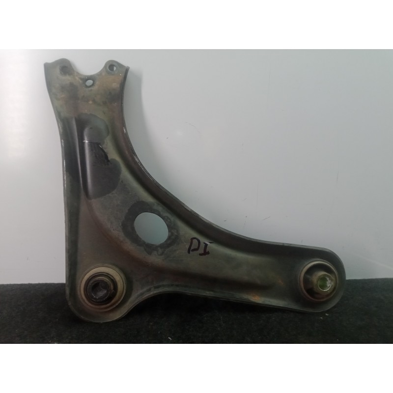 Recambio de brazo suspension inferior delantero izquierdo para peugeot 208 1.2 12v vti referencia OEM IAM   