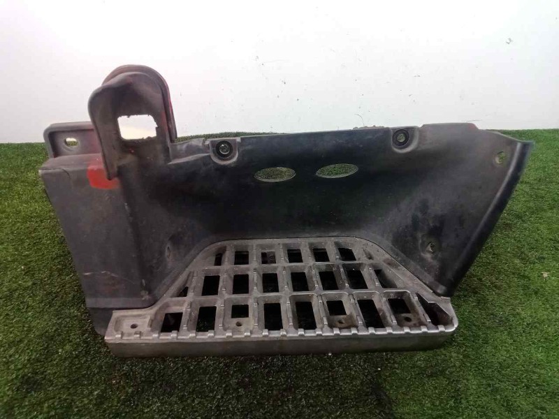 Recambio de estribo para isuzu n-series npr / nqr 4.8 referencia OEM IAM 8978920721 CON.TARAS ESCALON IZQUIERDO