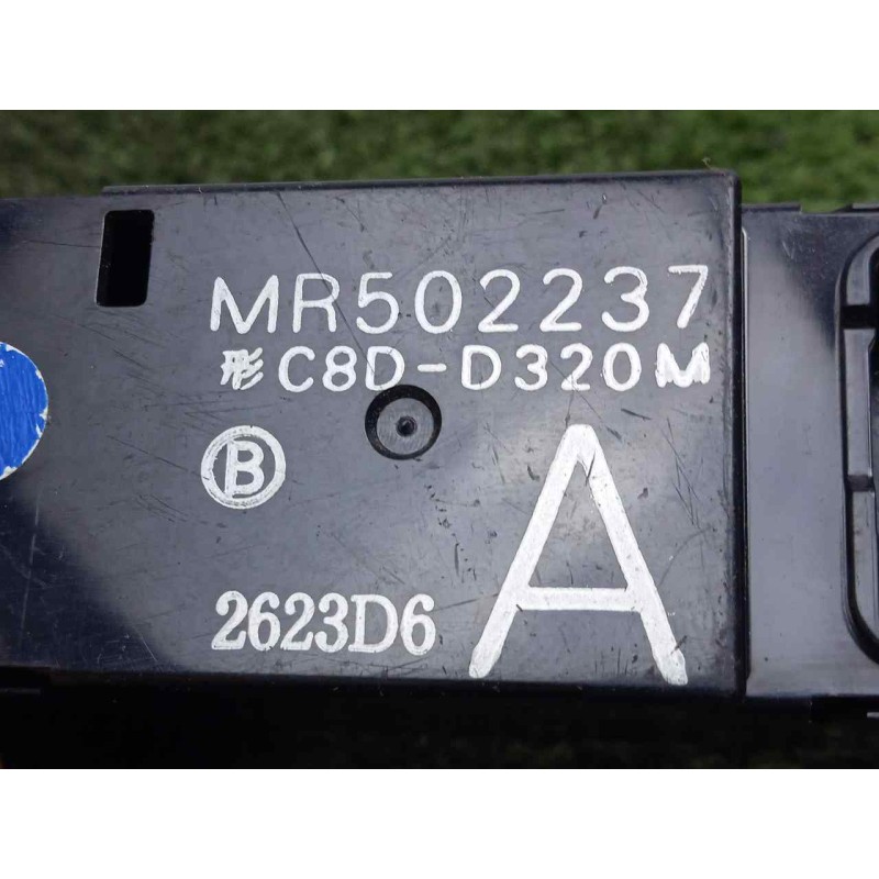 Recambio de mando elevalunas delantero derecho para mitsubishi outlander (cu0w) 2.0 cat referencia OEM IAM MR502237  