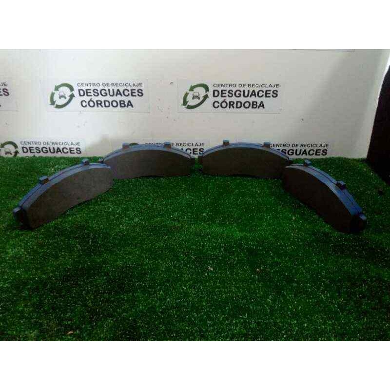 Recambio de pastillas frenos delanteras para kia pregio 2.7 diesel referencia OEM IAM 0K72A3328Z NUEVO DE LA KIA