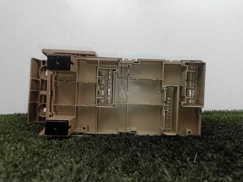 Recambio de caja reles / fusibles para subaru impreza g12 2.0 cat referencia OEM IAM 82201FG010  