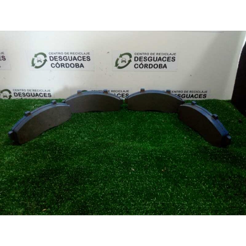 Recambio de pastillas frenos delanteras para kia pregio 2.7 diesel referencia OEM IAM 0K72A3328Z NUEVO DE LA KIA
