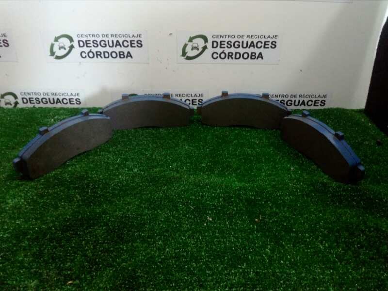 Recambio de pastillas frenos delanteras para kia pregio 2.7 diesel referencia OEM IAM 0K72A3328Z NUEVO DE LA KIA