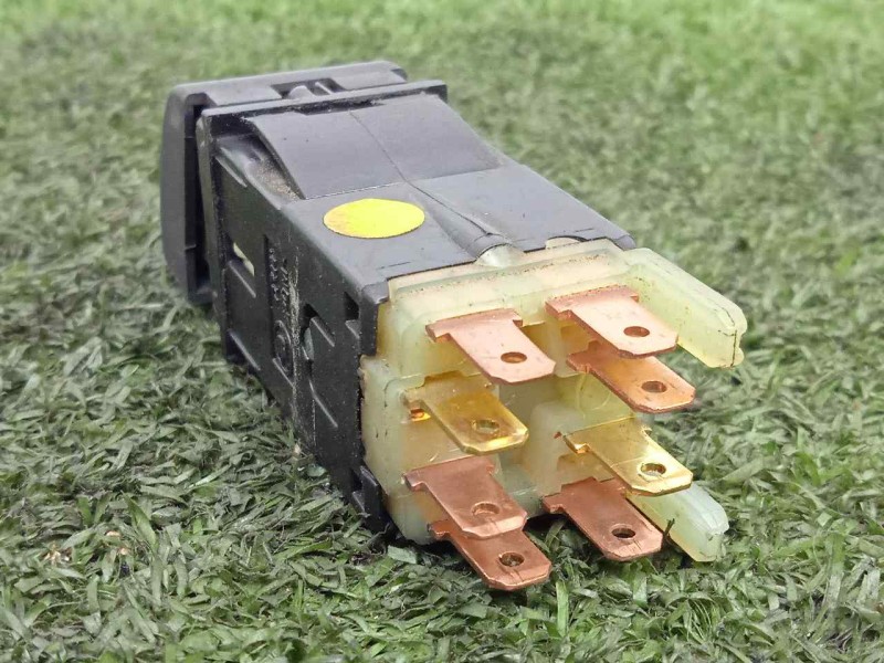 Recambio de warning para skoda felicia combi ( 795) 1.9 diesel cat referencia OEM IAM SINREFERENCIA 8.PINES 