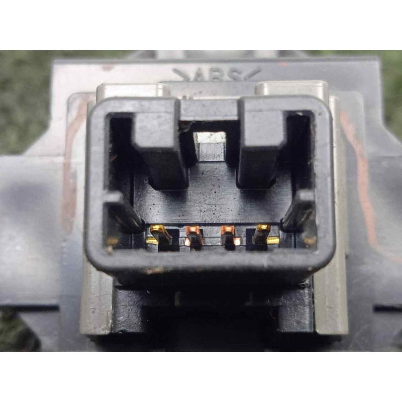 Recambio de interruptor para subaru impreza g12 2.0 cat referencia OEM IAM 66211FG000  