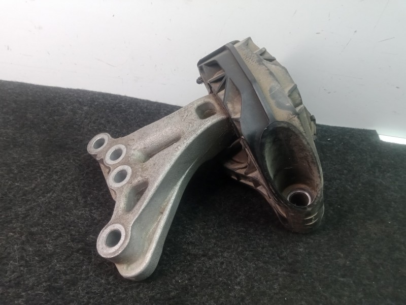 Recambio de soporte motor derecho para peugeot 208 1.2 12v vti referencia OEM IAM 9676780580-9676771080  