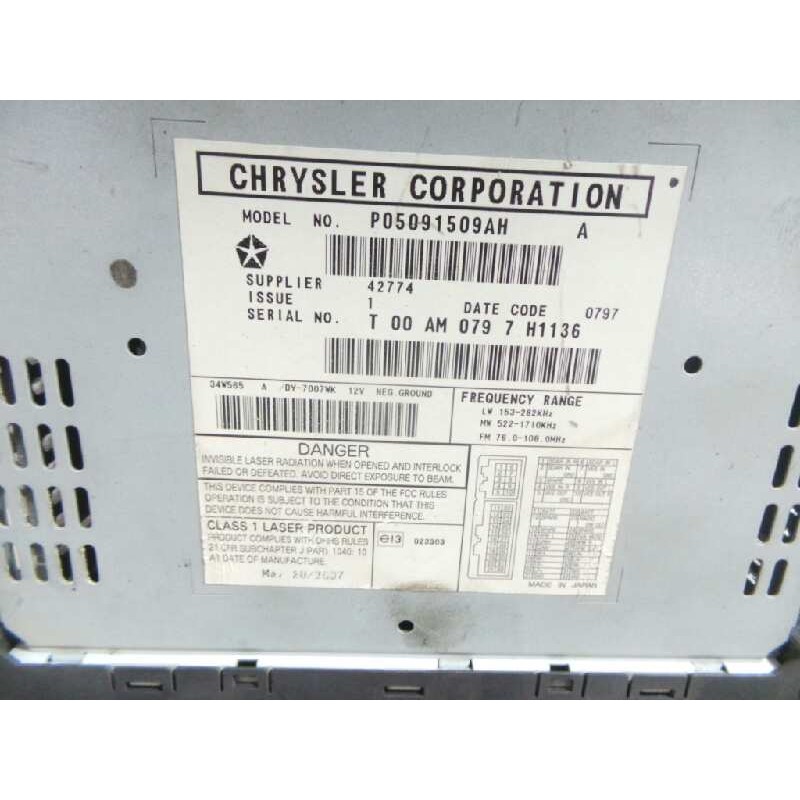 Recambio de sistema audio / radio cd para jeep patriot 2.0 crd cat referencia OEM IAM P05091509AH  