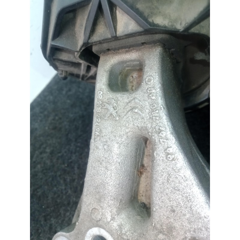 Recambio de soporte motor derecho para peugeot 208 1.2 12v vti referencia OEM IAM 9676780580-9676771080  