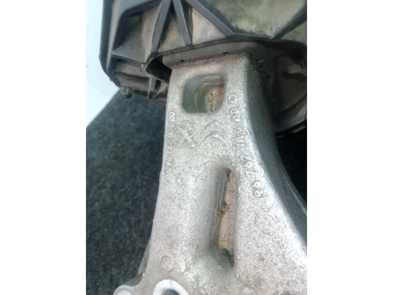 Recambio de soporte motor derecho para peugeot 208 1.2 12v vti referencia OEM IAM 9676780580-9676771080  