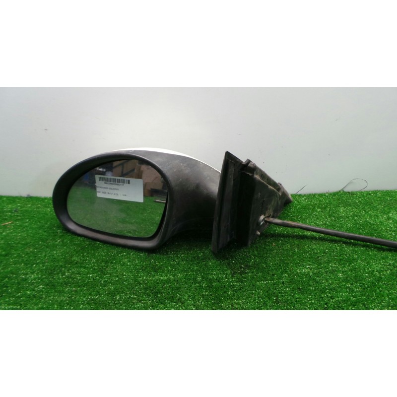Recambio de retrovisor izquierdo para seat ibiza (6l1) 1.4 tdi referencia OEM IAM  MANUAL NEGRO.PLASTICO