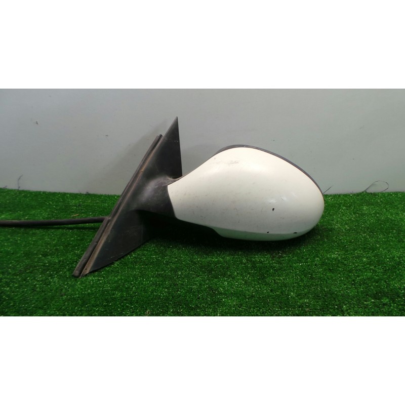 Recambio de retrovisor izquierdo para seat ibiza (6l1) 1.4 tdi referencia OEM IAM  MANUAL NEGRO.PLASTICO