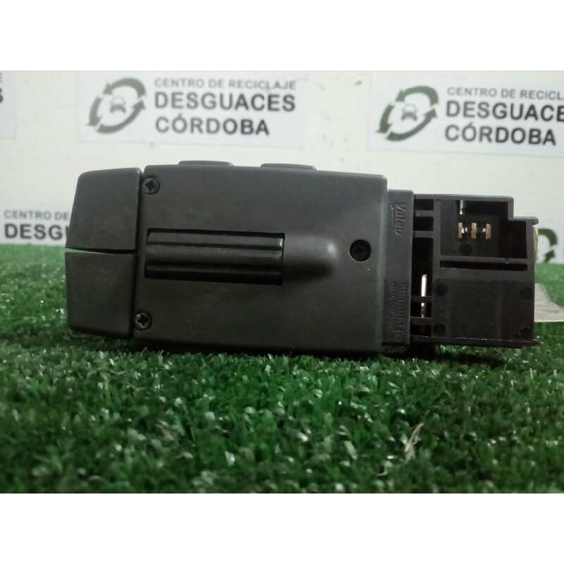 Recambio de mando volante para dacia sandero 0.9 tce cat referencia OEM IAM NOTIENE VALEO 