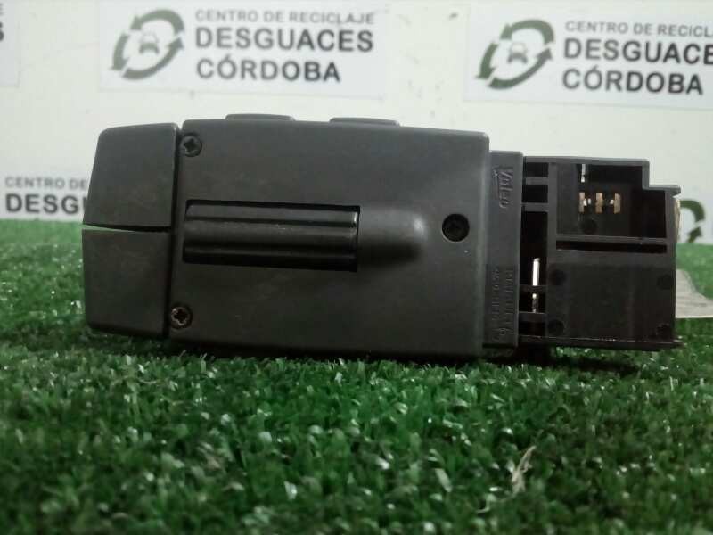 Recambio de mando volante para dacia sandero 0.9 tce cat referencia OEM IAM NOTIENE VALEO 