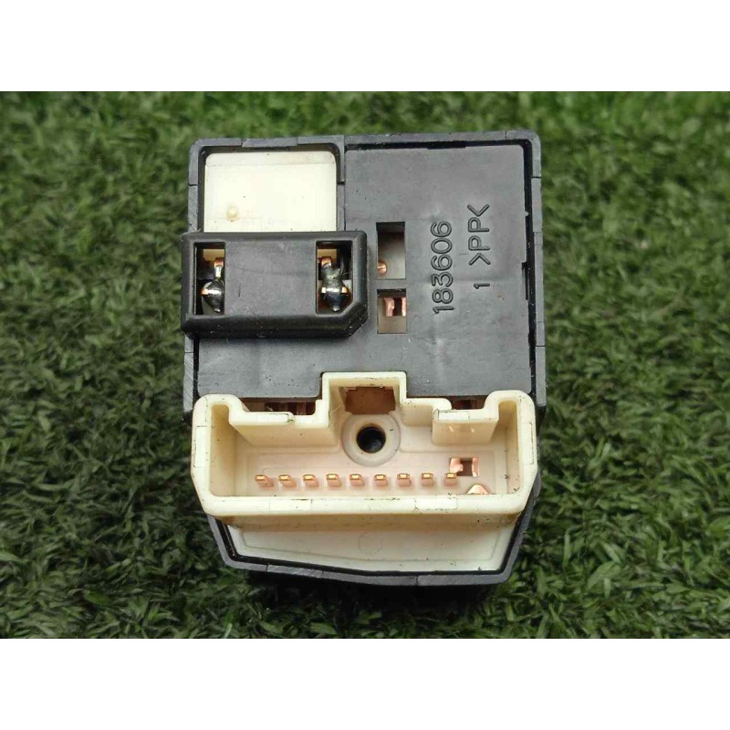 Recambio de mando retrovisor para subaru impreza g12 2.0 cat referencia OEM IAM 83061SA000  