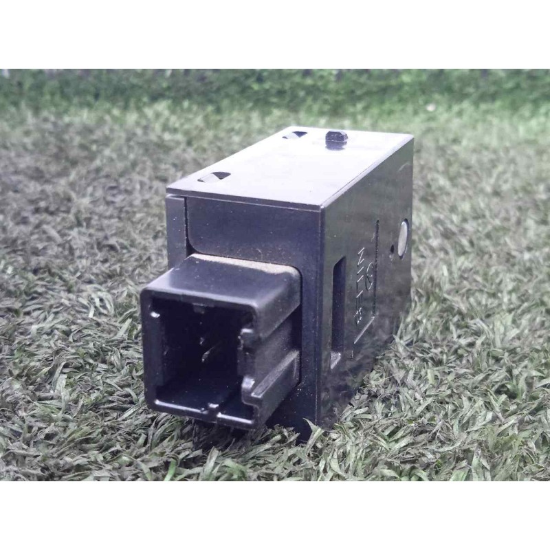 Recambio de interruptor para subaru impreza g12 2.0 cat referencia OEM IAM 83002AG490  