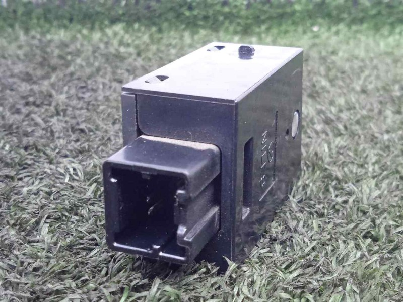 Recambio de interruptor para subaru impreza g12 2.0 cat referencia OEM IAM 83002AG490  