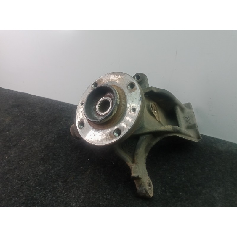 Recambio de mangueta delantera izquierda para peugeot 208 1.2 12v vti referencia OEM IAM   