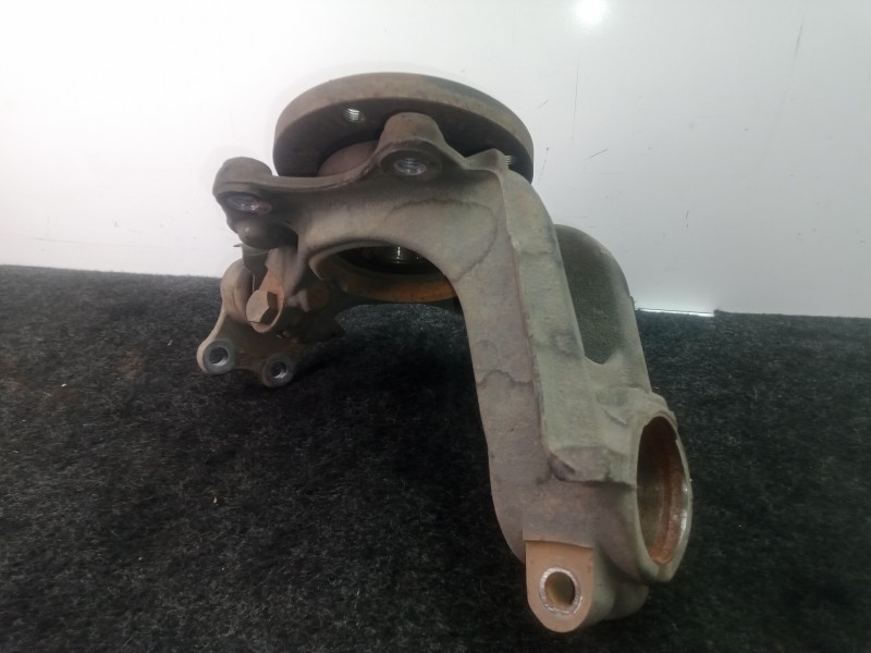 Recambio de mangueta delantera derecha para peugeot 208 1.2 12v vti referencia OEM IAM   