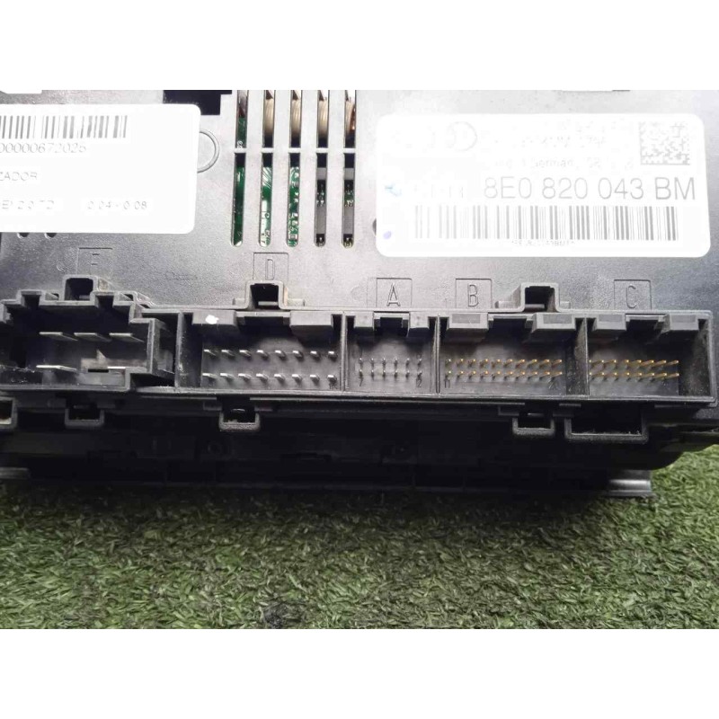 Recambio de mando climatizador para audi a4 avant (8e) 2.0 tdi referencia OEM IAM 8E0820043BM  