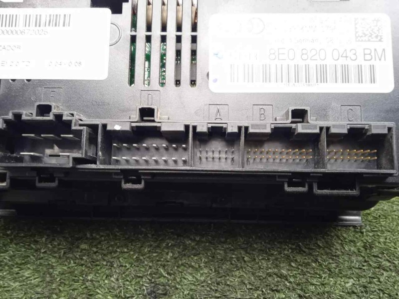 Recambio de mando climatizador para audi a4 avant (8e) 2.0 tdi referencia OEM IAM 8E0820043BM  
